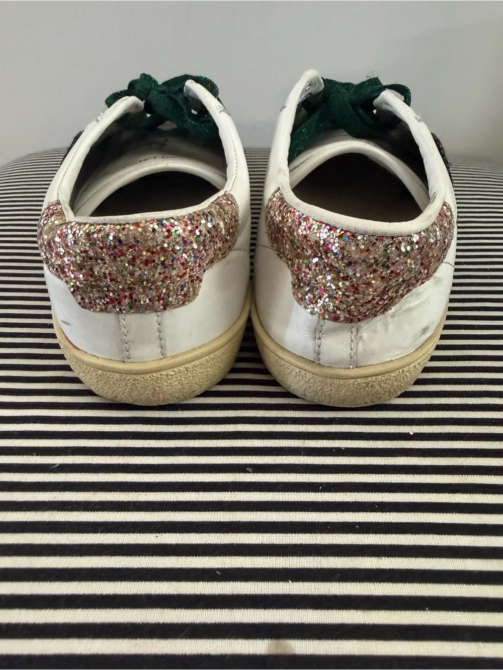 SAINT LAURENT 🤍 Leather Sneakers with Emerald Green Glitter Laces 💎 PATCH